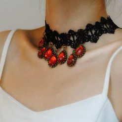 THE LUMi SHOP Red Teardrop Chocker Necklace