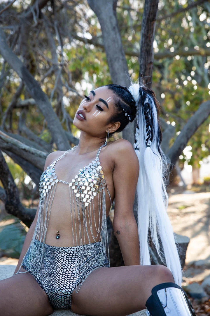 THE LUMi SHOP Tops Meridian Gold Chain Top 7 THE LUMi SHOP Tops Meridian Gold Chain Top