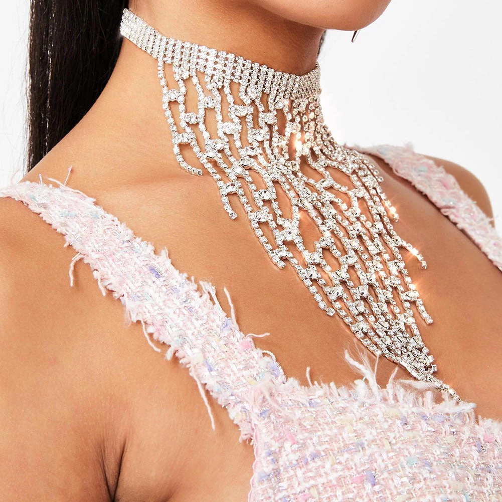 THE LUMi SHOP Silver Rhinestone Tassel Necklace SPRING 2022 6 THE LUMi SHOP Silver Rhinestone Tassel Necklace SPRING 2022