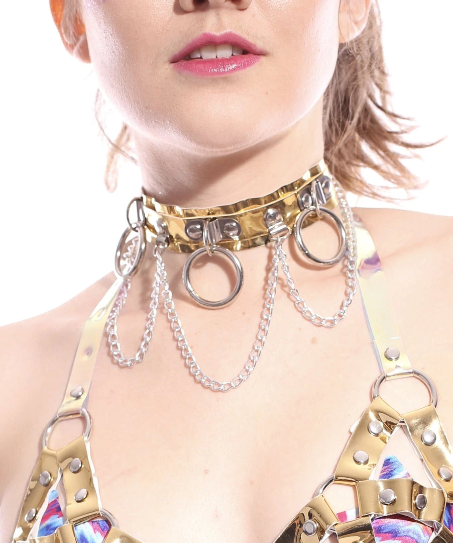 THE LUMi SHOP Hoop Chain Chocker In Gold Hologram 5 THE LUMi SHOP Hoop Chain Chocker In Gold Hologram